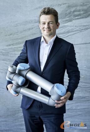艾斯本.奥斯特加，Universal Robots(优傲机器人) 首席技术官