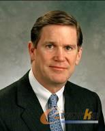 伊顿现任董事长兼首席执行官柯仁杰