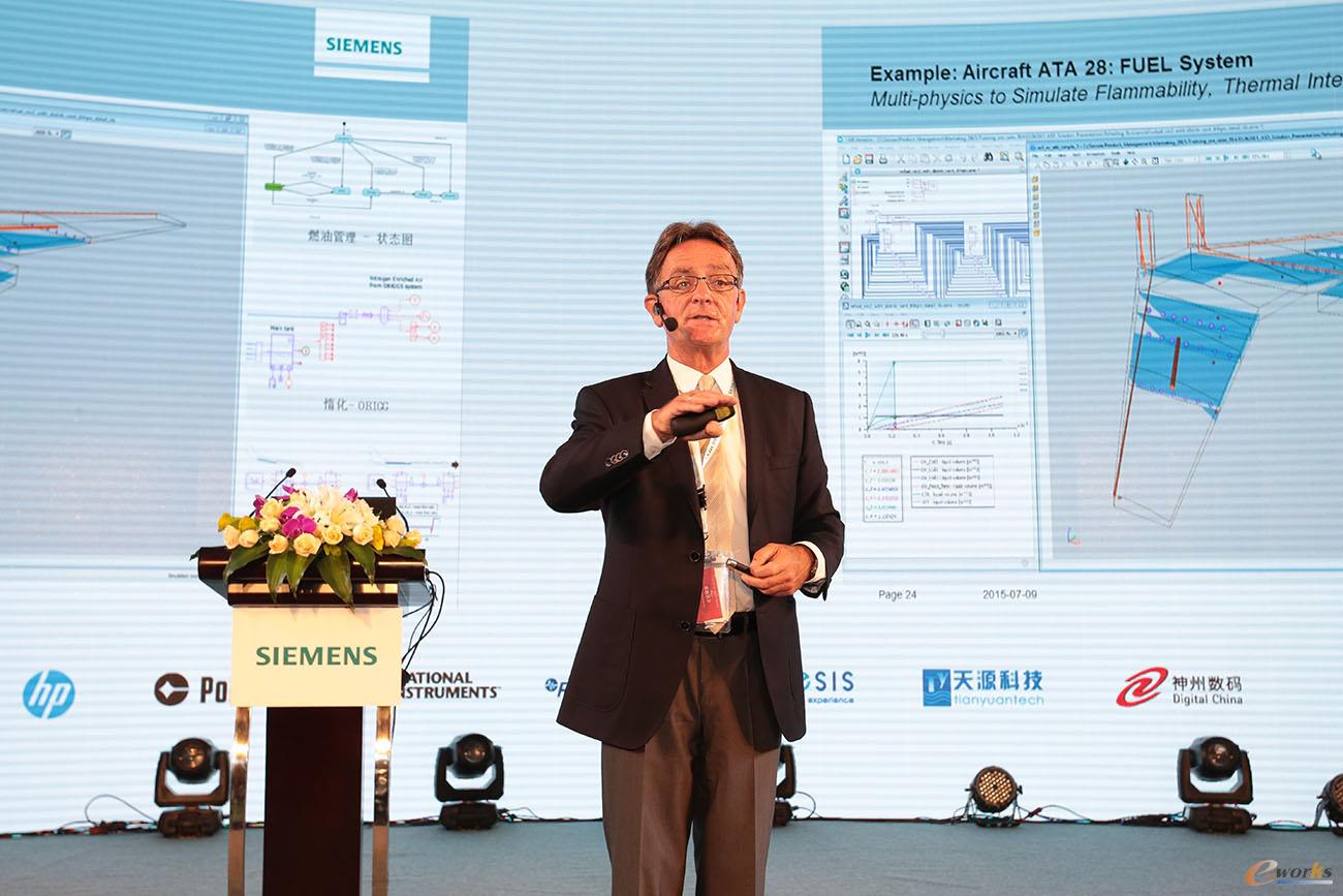 Siemens PLM Software仿真与试验业务全球副总裁Dr. Jan Leuridan发表演讲