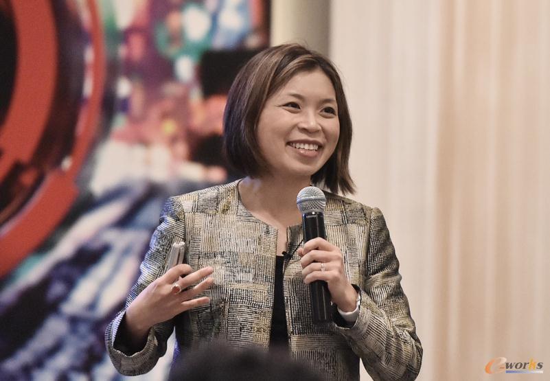 Adobe数字营销业务战略与产品营销高级总监Loni Stark