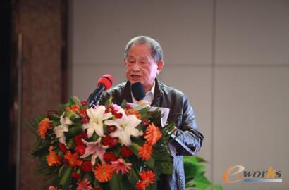 中航工业自然科学研究员，国务院政府特殊津贴专家岳中第研究员