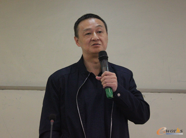 华中科技大学CAD中心的万立教授