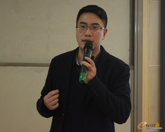 武汉市企业信息化推进中心主任胡颲