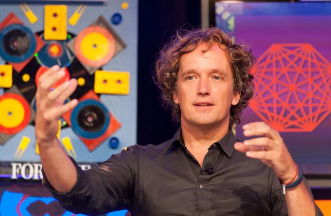 Yves Behar：设计引领创新