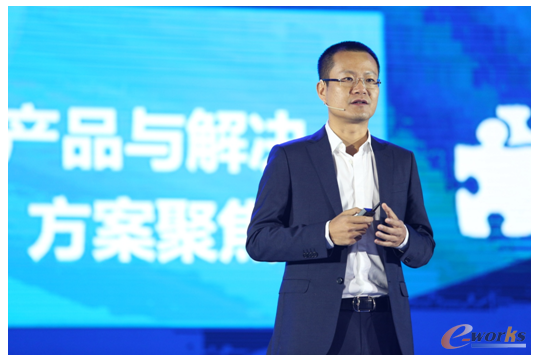 华为企业BG中国区总裁蔡英华发表主题演讲