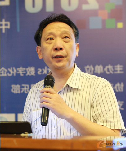 重庆市经济和信息化委员会经济信息化处易小献处长
