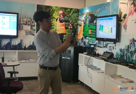 发布现场-演示