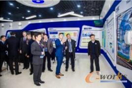 参观客户体验中心