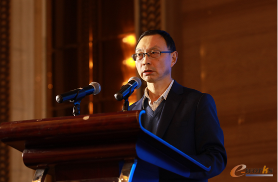 宁波市经信委党委副书记、副主任，市智慧办主任叶春华