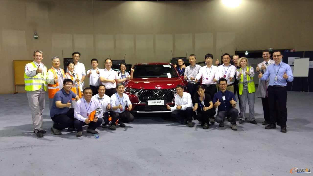 邂逅法国总统马克龙乘坐入主爱丽舍宫的ds7