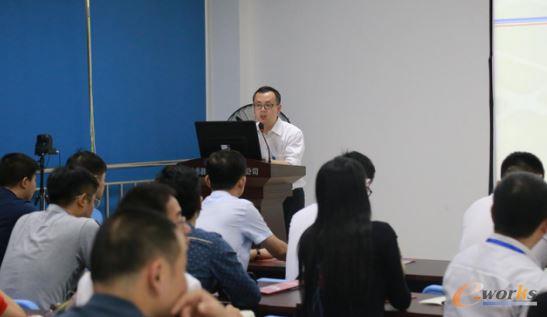 武汉格力生产部部长卜秉彦进行主题分享