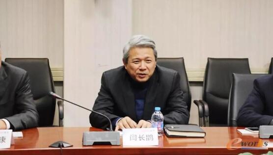 长飞公司副总裁闫长鹍