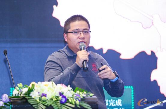 京东集团智慧财务部负责人 刘鹏分享《财务信息化转型：AI+BI+TP》