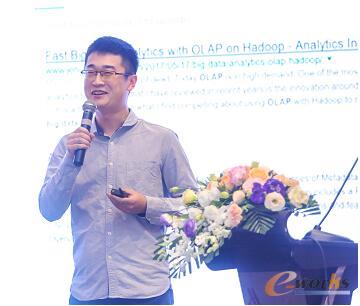 Kyligence技术合伙人/生态合作技术总监 李栋分享《新探索：使用Qlik自由探索超大规模的业务数据集》