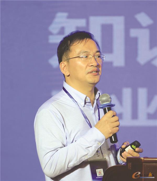 索为系统首席系统工程师、系统工程委员会主任何强