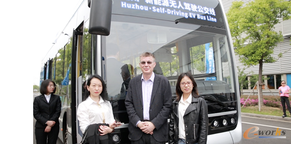 威盛电子全球行销副总裁Richard Brown接受采访