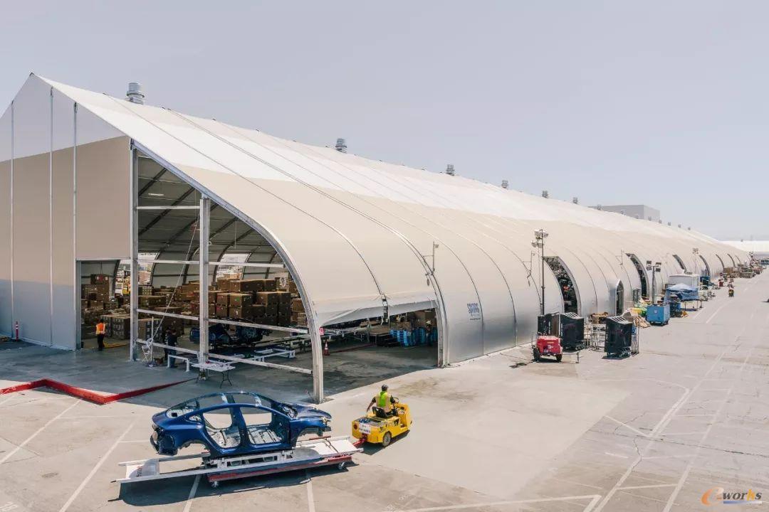 半永久性结构中设有第三条Model 3总装线