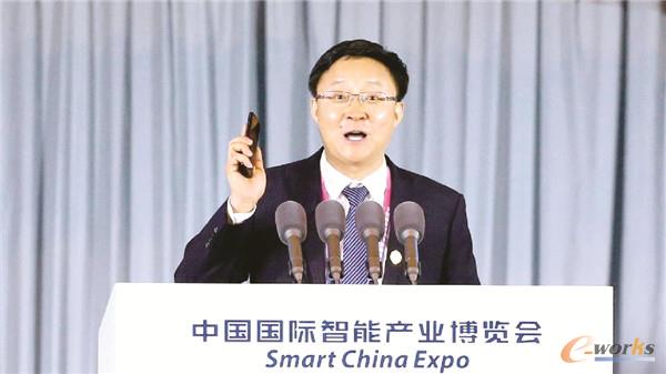 刘庆峰