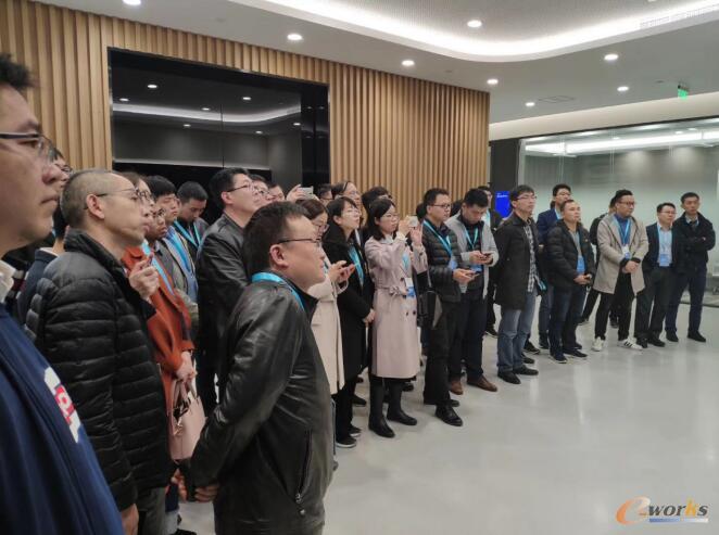 学员参观IBM创新中心