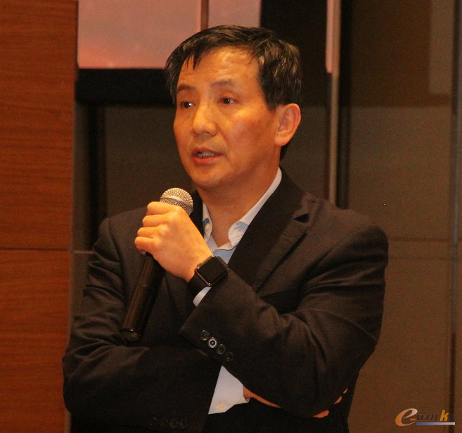 李斌