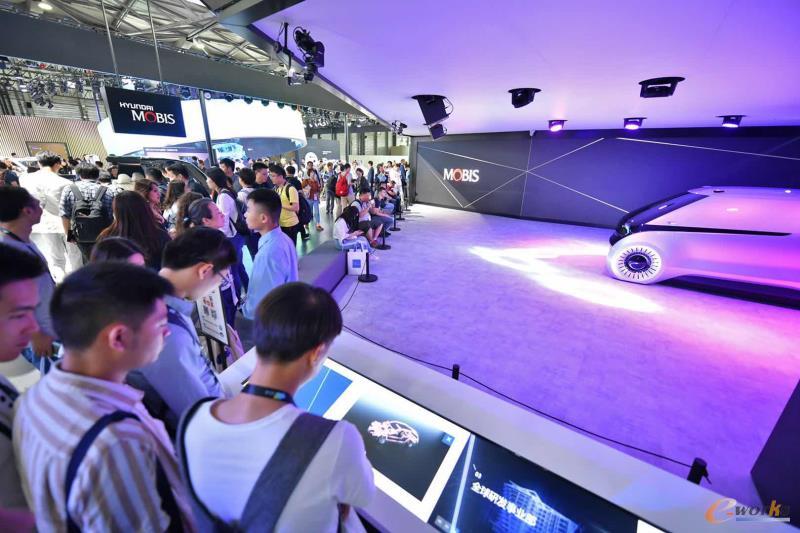 现代摩比斯亚洲消费电子展展台