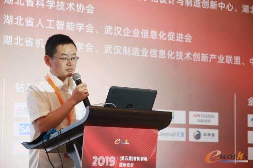 光迅科技制造部经理何俊