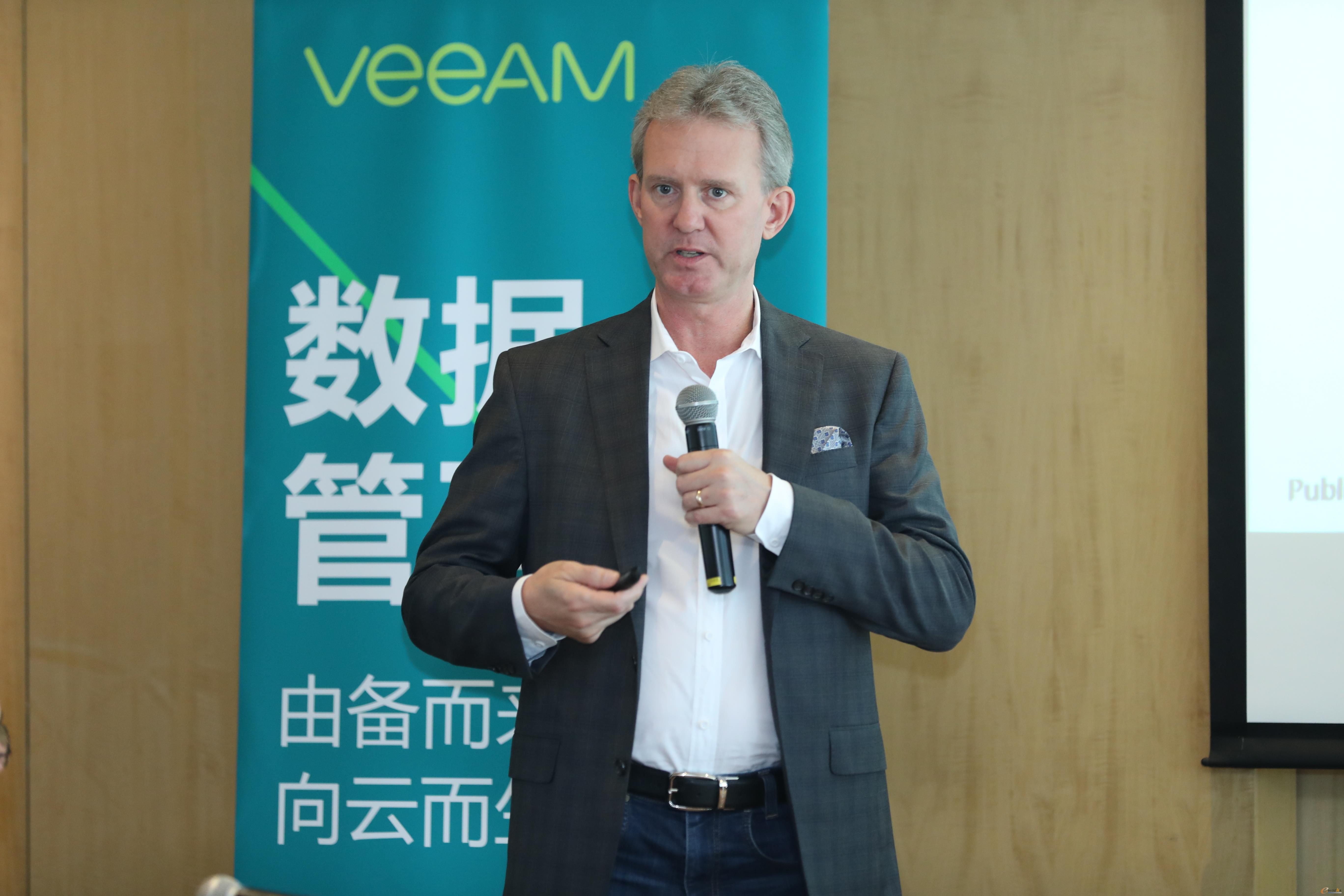 Veeam企业战略副总裁Dave Russell先生