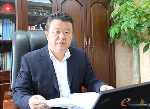 南昌矿山机械有限公司 总经理 龚友良