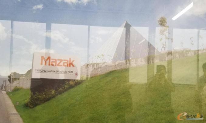 金字塔造型的地下工厂