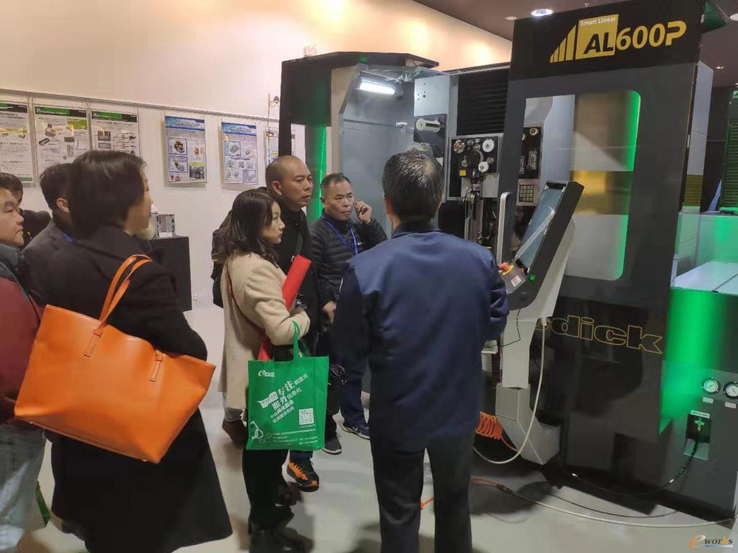 参观沙迪克展示中心
