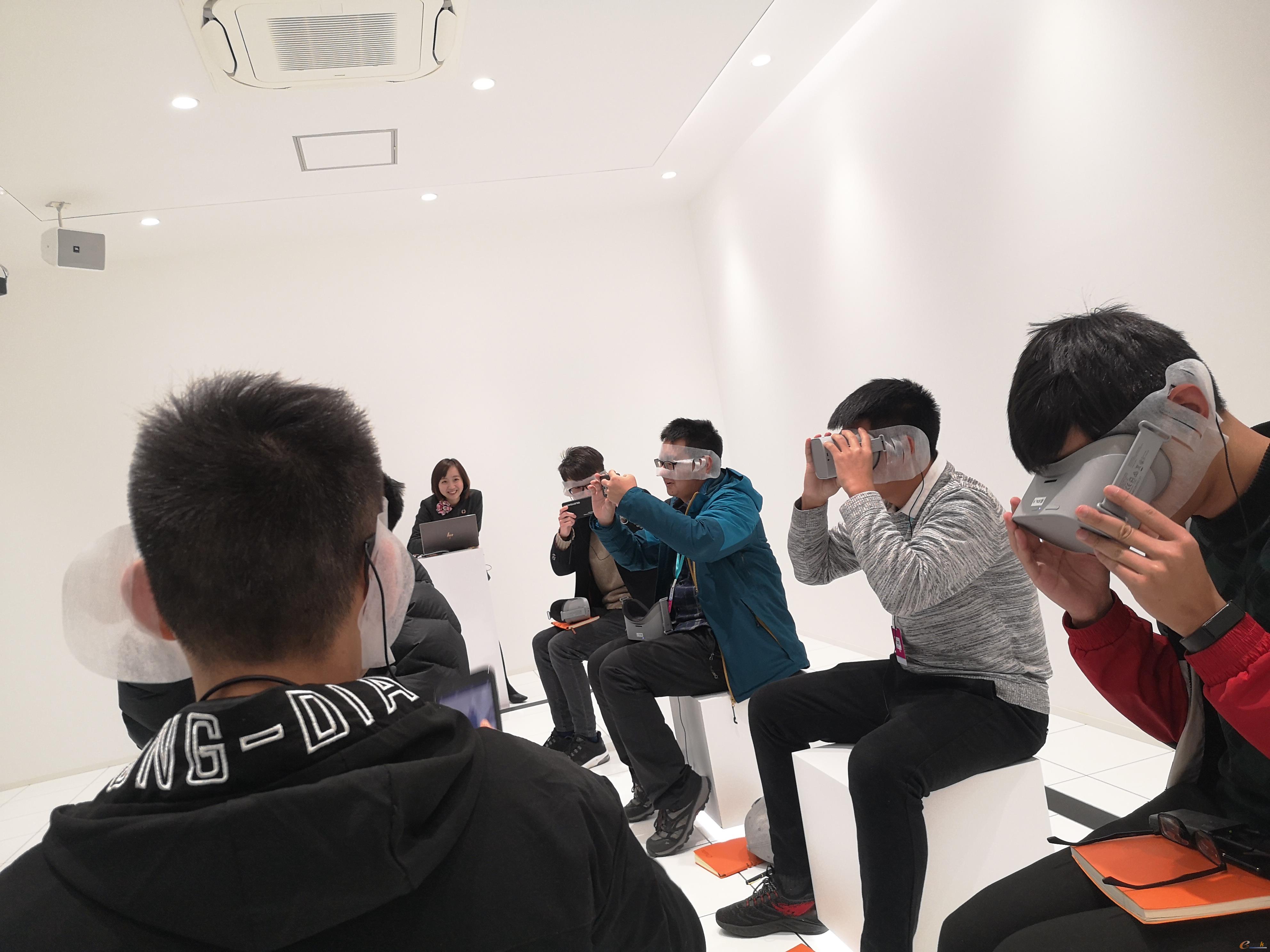 日新馆内体验AR仓储系统展示