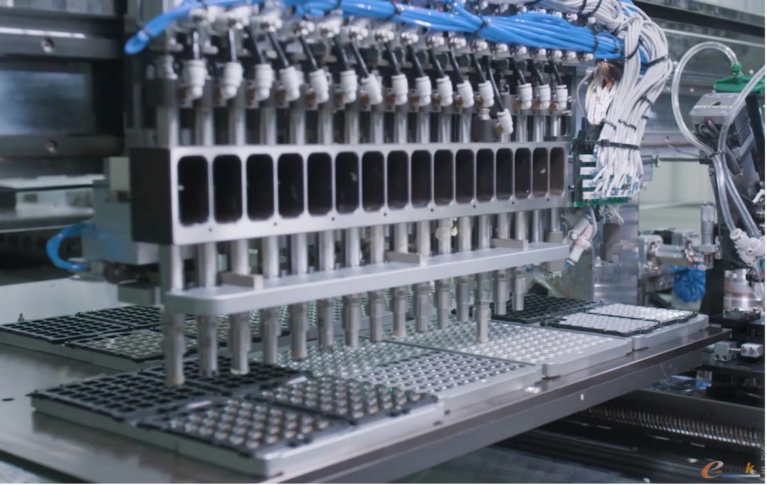 镜头组装自动化设备