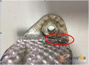 隔热罩路试开裂位置