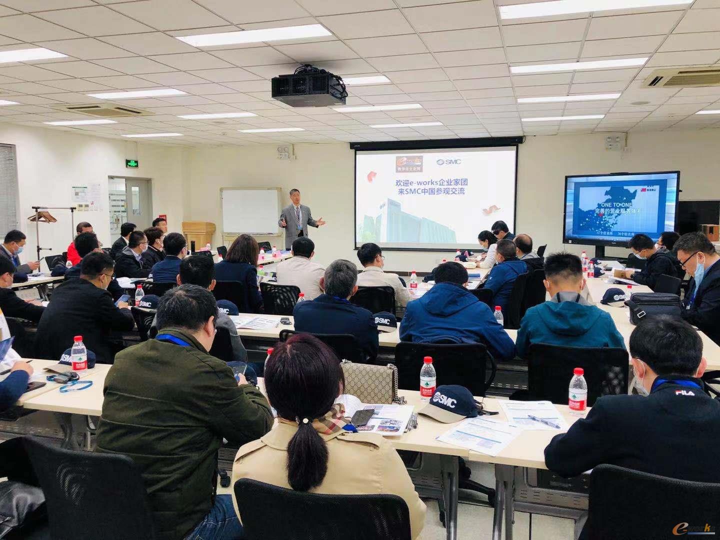 SMC(中国)有限公司总经理马清海正在进行分享
