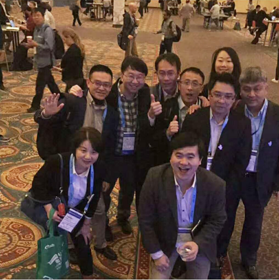 考察团成员在考察团成员在Autodesk University大会上合影