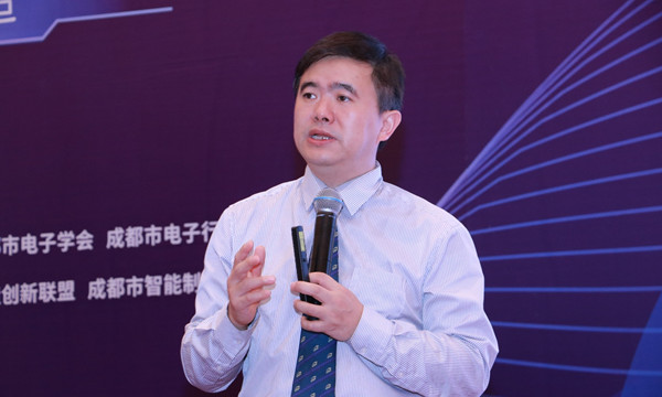 黄培博士