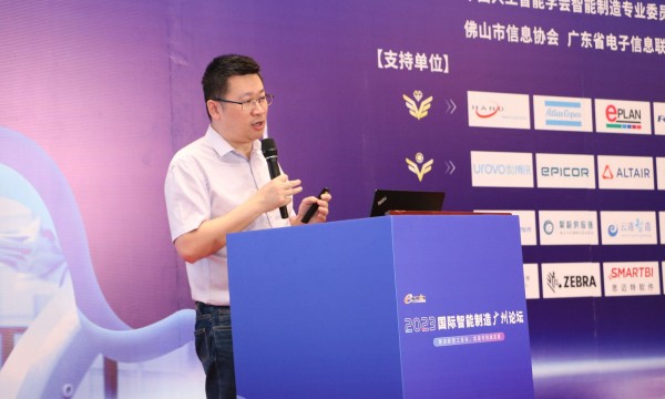 李伟