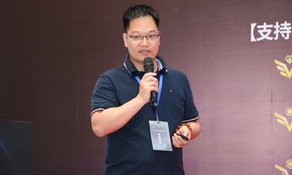 杨晓斐