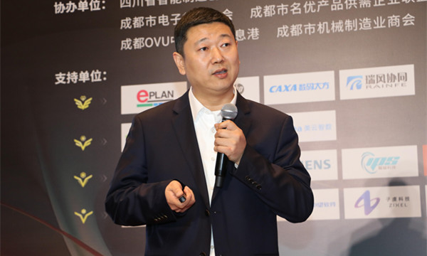 李伟