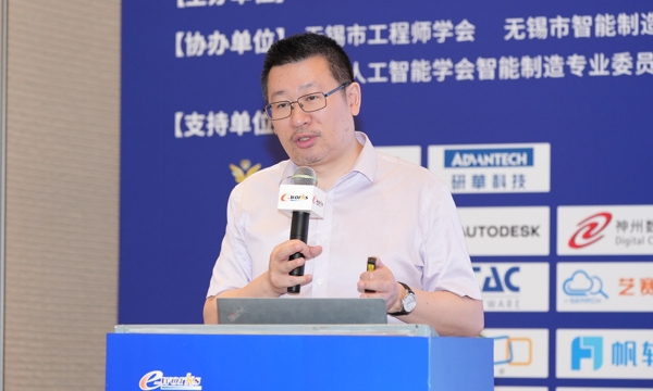 李伟