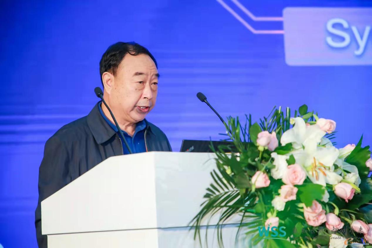 河南省科学技术厅二级巡视员郭遂臣致辞