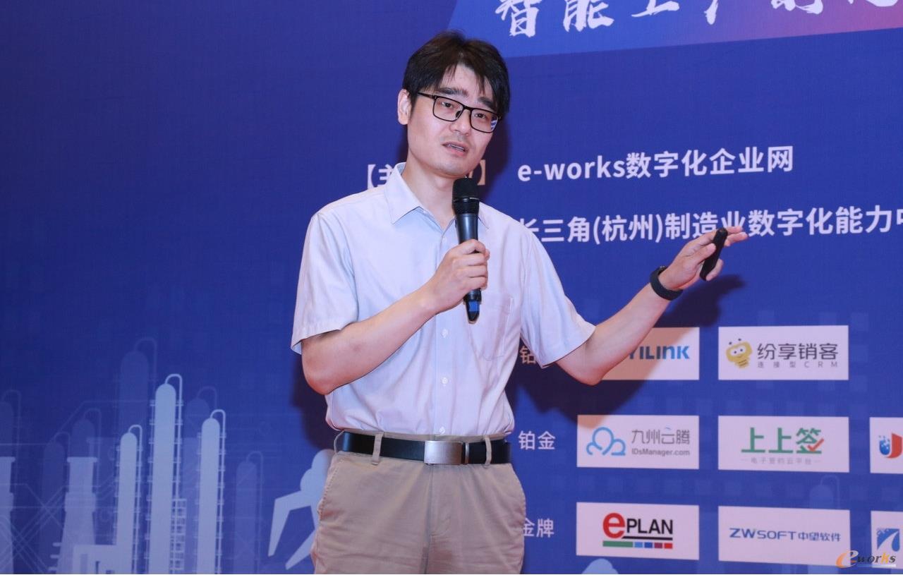 宁波柏厨集成厨房有限公司管委会委员& IT部长周健