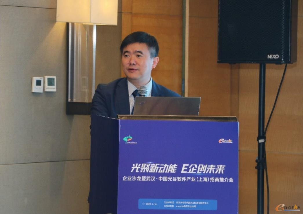 国家智能制造专家委员会委员、e-works CEO 黄培博士