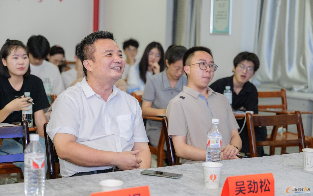 中国安信证券股份有限公司总监吴劲松
