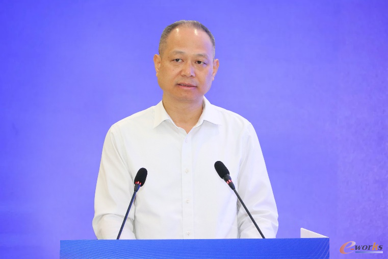宜昌市委常委、市委政法委书记、市政府党组成员杨卫华
