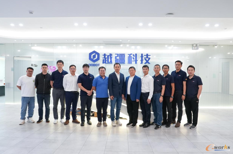 越疆机器人