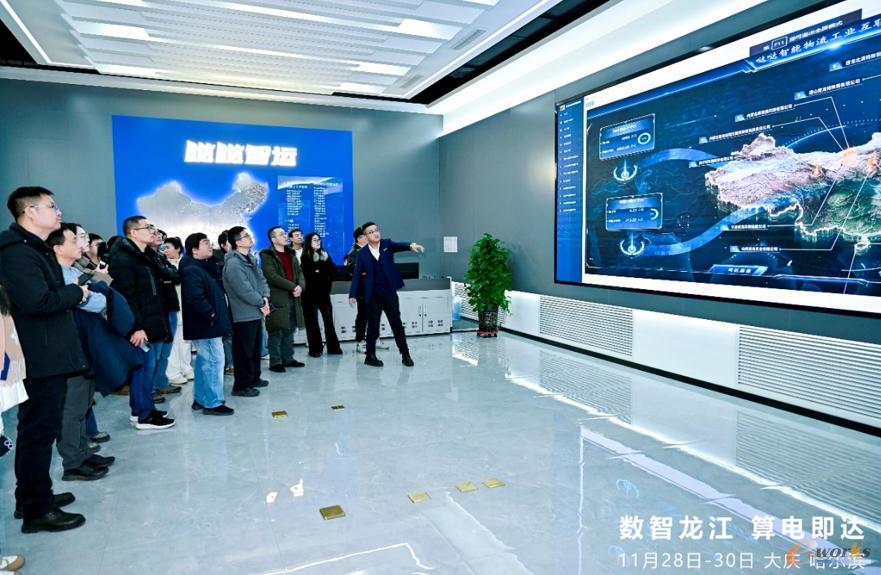 负责人为媒体介绍哒哒物流平台实况