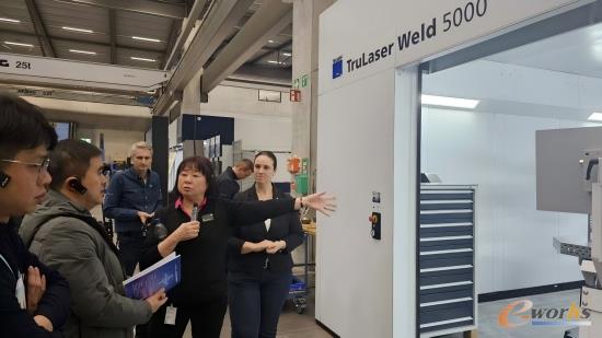 e-works考察团参观通快客户体验中心