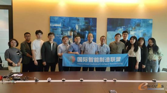 ICIM考察团在马来西亚半导体协会合影