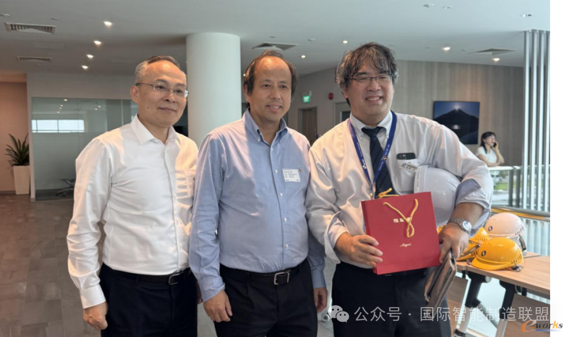 杨华勇主席与牧野机床亚洲公司领导合影